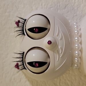 Rare Jeweled White Miss Kitty Cat Klock clock